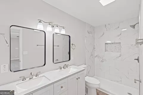 Bath - 2974 Shelby Dr, Augusta, GA 30906 photo 1 of 3
