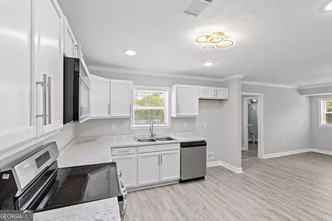 Kitchen - 2974 Shelby Dr, Augusta, GA 30906 photo 3 of 3