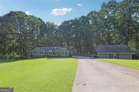 3284 Creekside Dr SE, Conyers, GA 30094