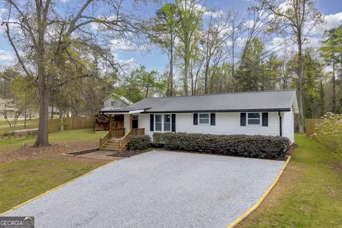 455 Lake View Dr, Lavonia, GA 30553