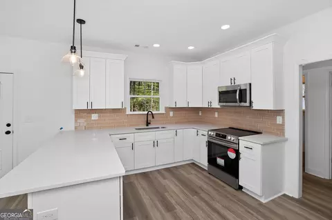 Kitchen - 1229 Chappel Mill Rd, Jackson, GA 30233 photo 1 of 3