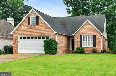 425 Fairway Ct, Newnan, GA 30265