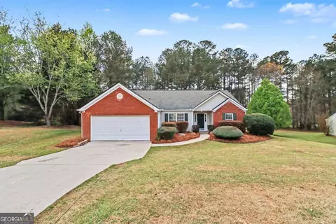 415 Crested View Dr, Loganville, GA 30052