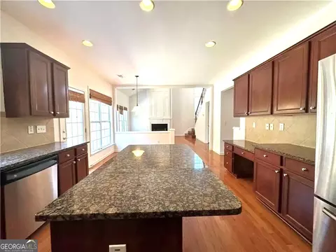 Kitchen - 715 Earlham Dr, Suwanee, GA 30024 photo 6 of 6