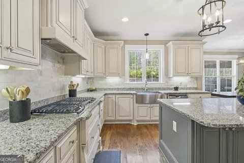 Kitchen - 151 Kyndal Ln, Forsyth, GA 31029 photo 7 of 10