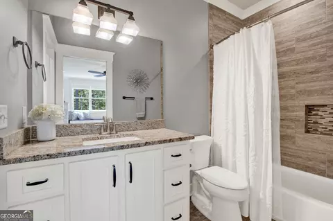 Bath - 187 Spanton Cres, Pooler, GA 31322 photo 5 of 5