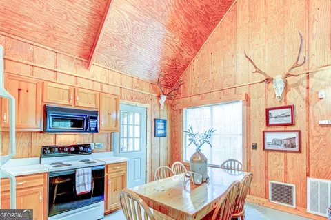 Kitchen - 1000 N State Line Rd, Lagrange, GA 30240 photo 3 of 6