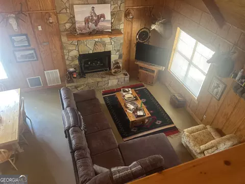 Living - 1000 N State Line Rd, Lagrange, GA 30240 photo 2 of 6