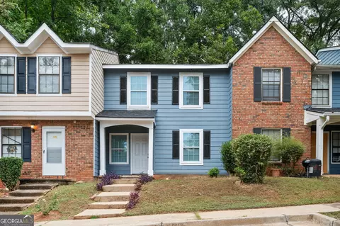 725 Oak Dr, Hapeville, GA 30354