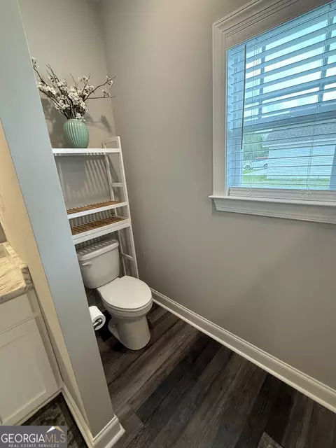 Bath - 1036 Field St, Dudley, GA 31022 photo 5 of 5