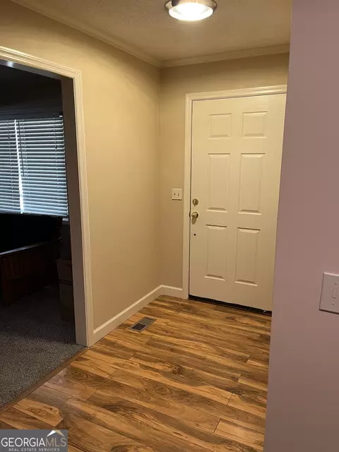 Entry Way - 1252 Jasmine, Dublin, GA 31021 photo 2 of 2