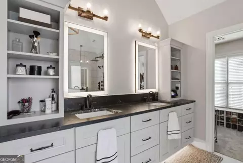 Bath - 3038 Willowstone Dr, Duluth, GA 30096 photo 5 of 7