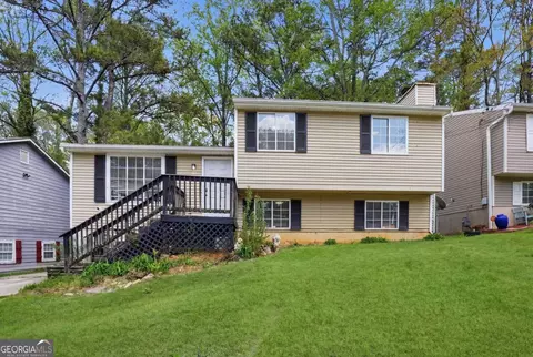 2080 Countydown Ln, Stone Mountain, GA 30088