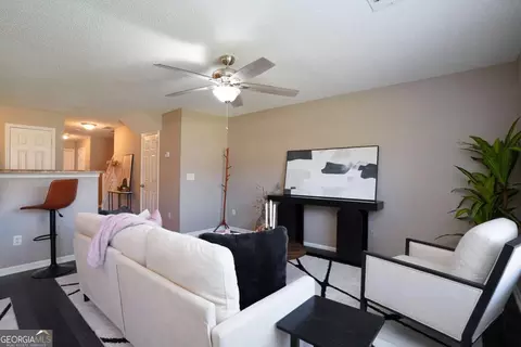 5338 Creekview Ln, Morrow, GA 30260 photo 7