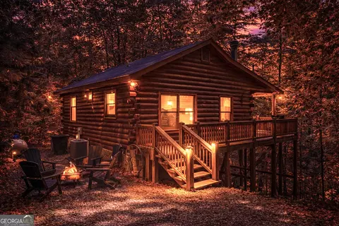 7 Ascherman Ct, Blue Ridge, GA 30513