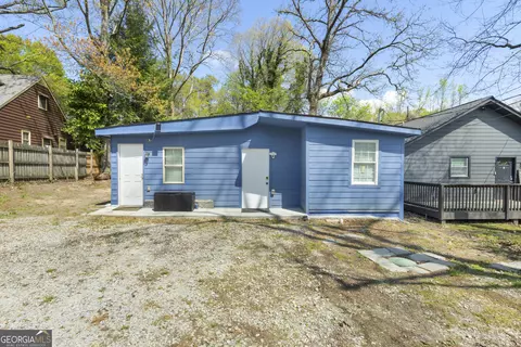 3209 Peachtree St, Lithia Springs, GA 30122