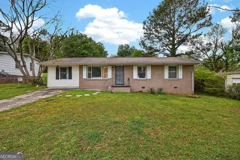 5173 Kingswood Cir, Atlanta, GA 30349