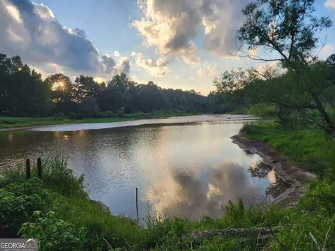 120 Bridgemill Dr, Hampton, GA 30228