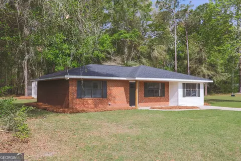 565 Killingsworth Rd, Jesup, GA 31545