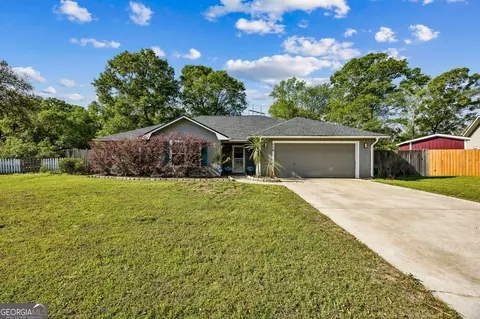 116 Honeysuckle Rd, Kingsland, GA 31548