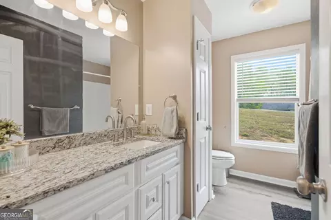 Bath - 3510 Sequoia Pl, Gainesville, GA 30506 photo 1 of 2