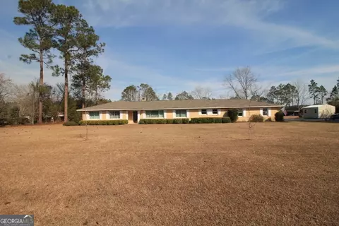 3169 Golden Isle Pkwy E, Baxley, GA 31513