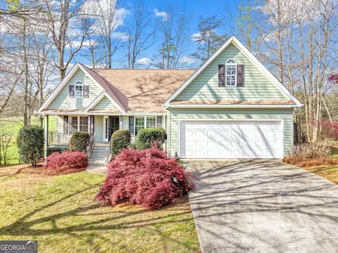 23 Clyde Ellen Dr, Tiger, GA 30576