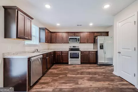 Kitchen - 101 Rebel Estates Dr, Springfield, GA 31329 photo 3 of 3