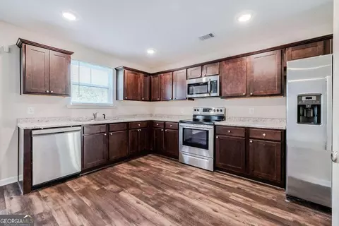 Kitchen - 101 Rebel Estates Dr, Springfield, GA 31329 photo 1 of 3