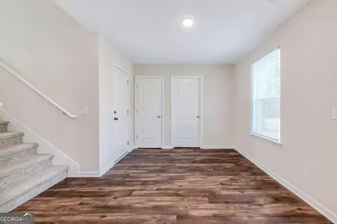 Entry Way - 101 Rebel Estates Dr, Springfield, GA 31329 photo 2 of 6