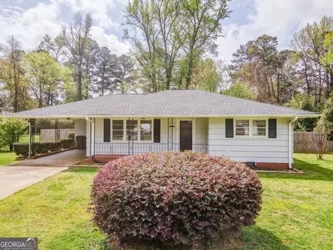 114 Davis Dr, Cartersville, GA 30120