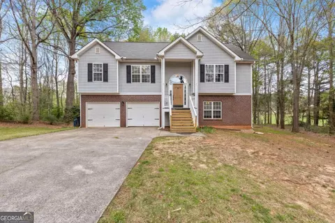 1303 Post Oak Ct, Winder, GA 30680