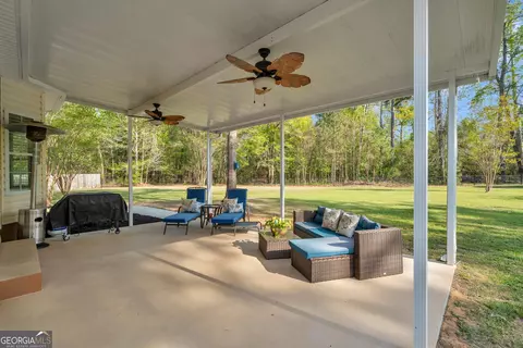 Exterior - 208 Hedge Row, Dublin, GA 31021 photo 8 of 9