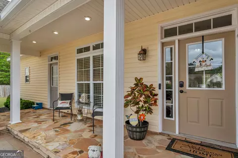 Exterior - 208 Hedge Row, Dublin, GA 31021 photo 2 of 9