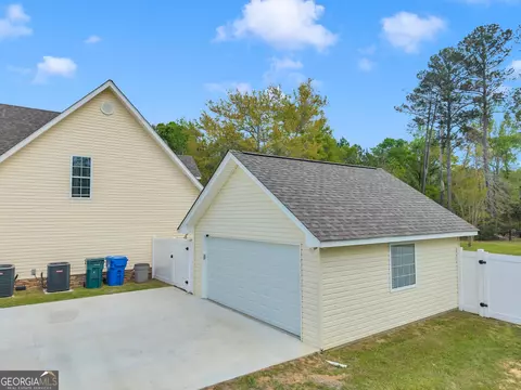 Other - 208 Hedge Row, Dublin, GA 31021 photo 6 of 8