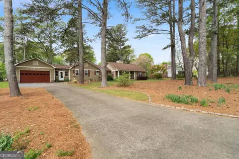 140 Plymouth Dr, Cartersville, GA 30120