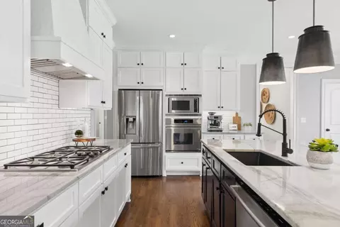 Kitchen - 1903 Sandlewood Ln, Chamblee, GA 30341 photo 3 of 4