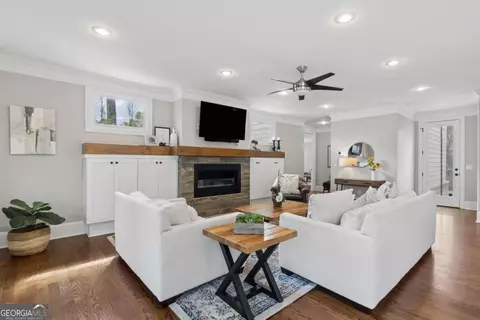 Living - 1903 Sandlewood Ln, Chamblee, GA 30341 photo 2 of 3