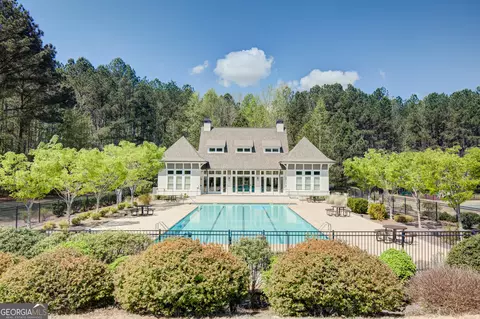 Exterior - 335 Park Haven Ln, Tyrone, GA 30290 photo 5 of 10