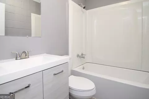 Bath - 708 S 3rd St, Warner Robins, GA 31088 photo 2 of 2