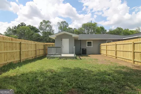 Exterior - 708 S 3rd St, Warner Robins, GA 31088 photo 5 of 7