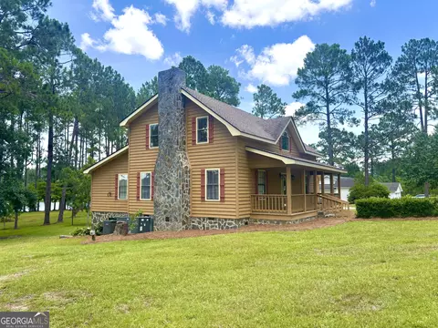 11 Stover White Dr, Mcrae-helena, GA 31037