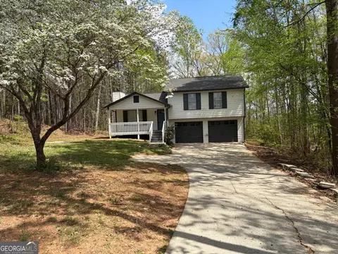 210 Burnt Hickory Dr, Dallas, GA 30132
