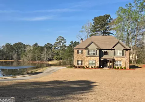 3 Westwood Lake Dr, Newnan, GA 30263