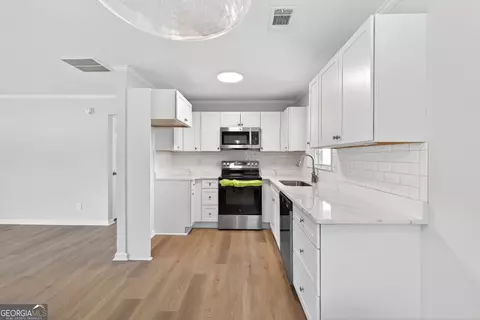 Kitchen - 38 Bill Rutledge Rd, Winder, GA 30680 photo 1 of 4