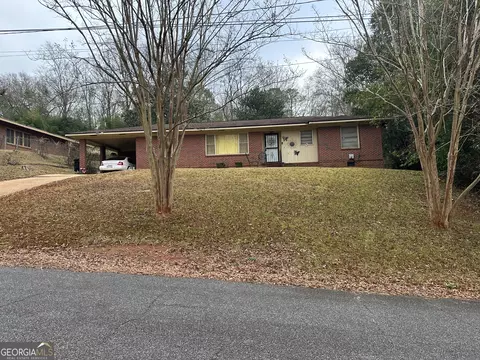 3942 Commander Dr, Columbus, GA 31903