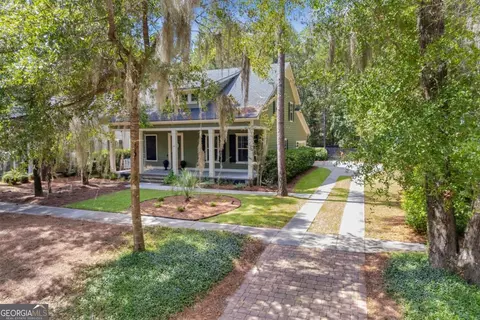 135 N Wildlife View Ct, Richmond Hill, GA 31324