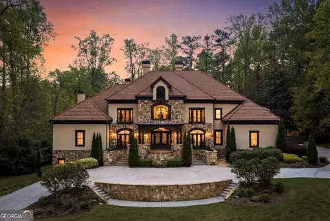 820 Heards Ferry Rd, Atlanta, GA 30328