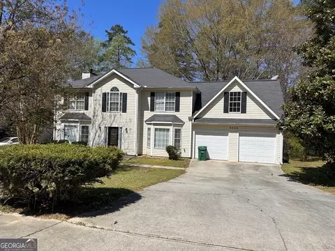 8036 Harmony Lakes Dr, Lithonia, GA 30058