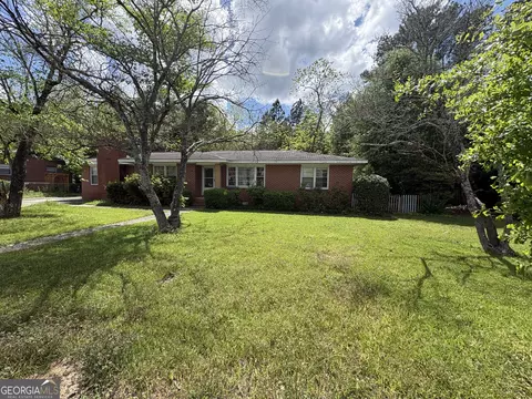 5735 Fitzgerald St, Eastman, GA 31023